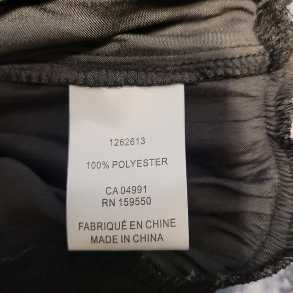 Sold Free Add on Cute little black top - Picture 4 of 4